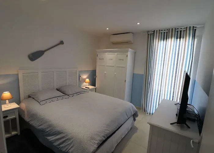 5 Minutes Du Port Et - Clim & Piscine Villa Bonifacio (Corsica)